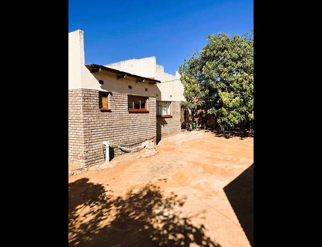 3 BEDROOM HOUSE FOR SALE IN MANKWENG